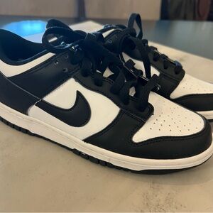 Nike Dunk Low // Pandas // Black + White // Size 6